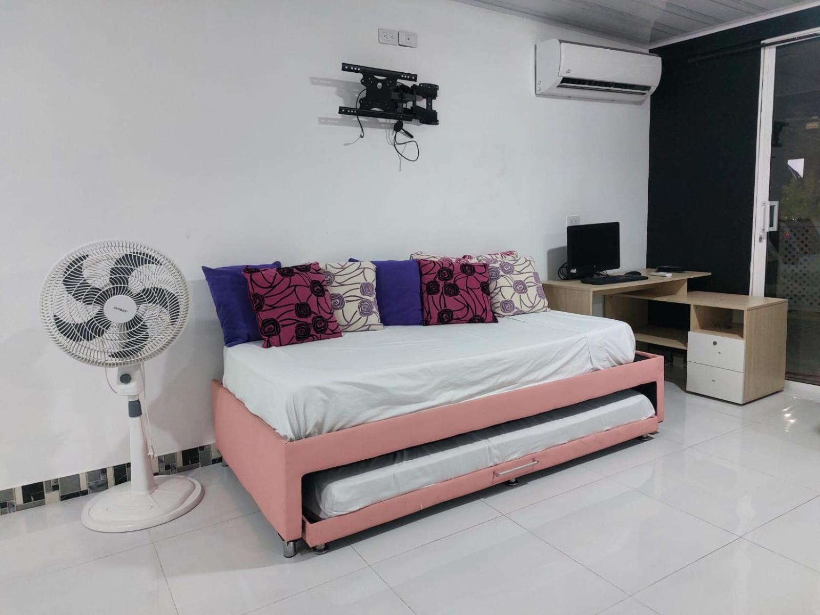 Posada Cocos Place ซานอันเดรส ภายนอก รูปภาพ